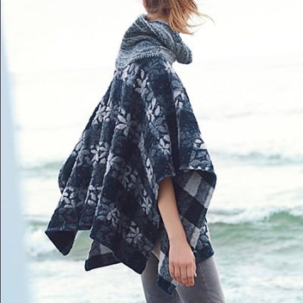 Anthropologie Wintertide Poncho